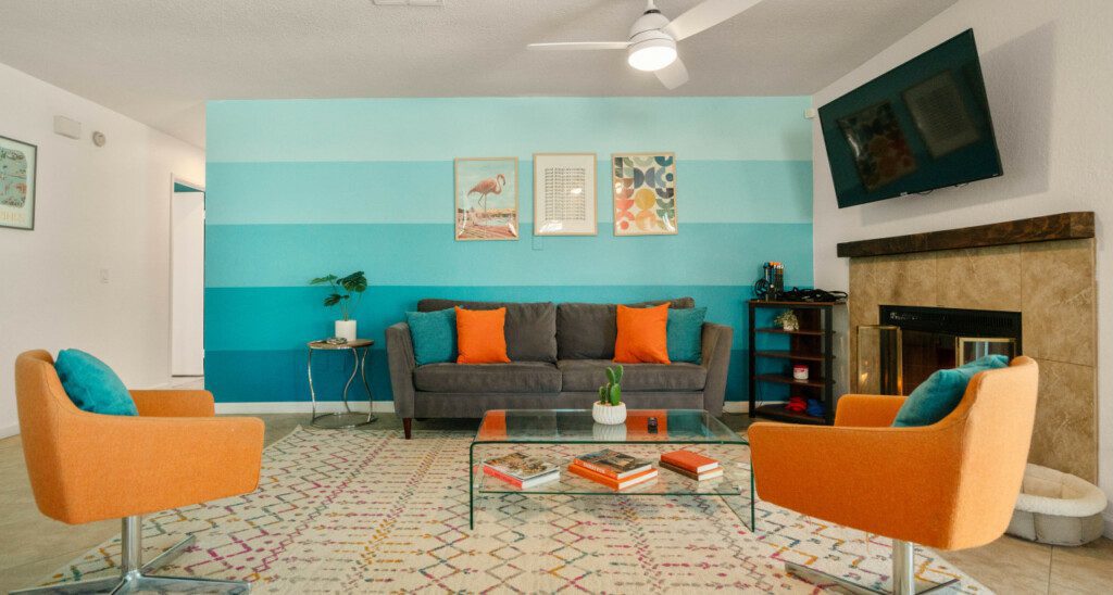 Pet Friendly, perfect winter family friendly, with pack and play, Vacation Rental in Bermuda Dunes, Close to golf, festival grounds, Coachella, stage coach, heated pool and hot tub and putting green